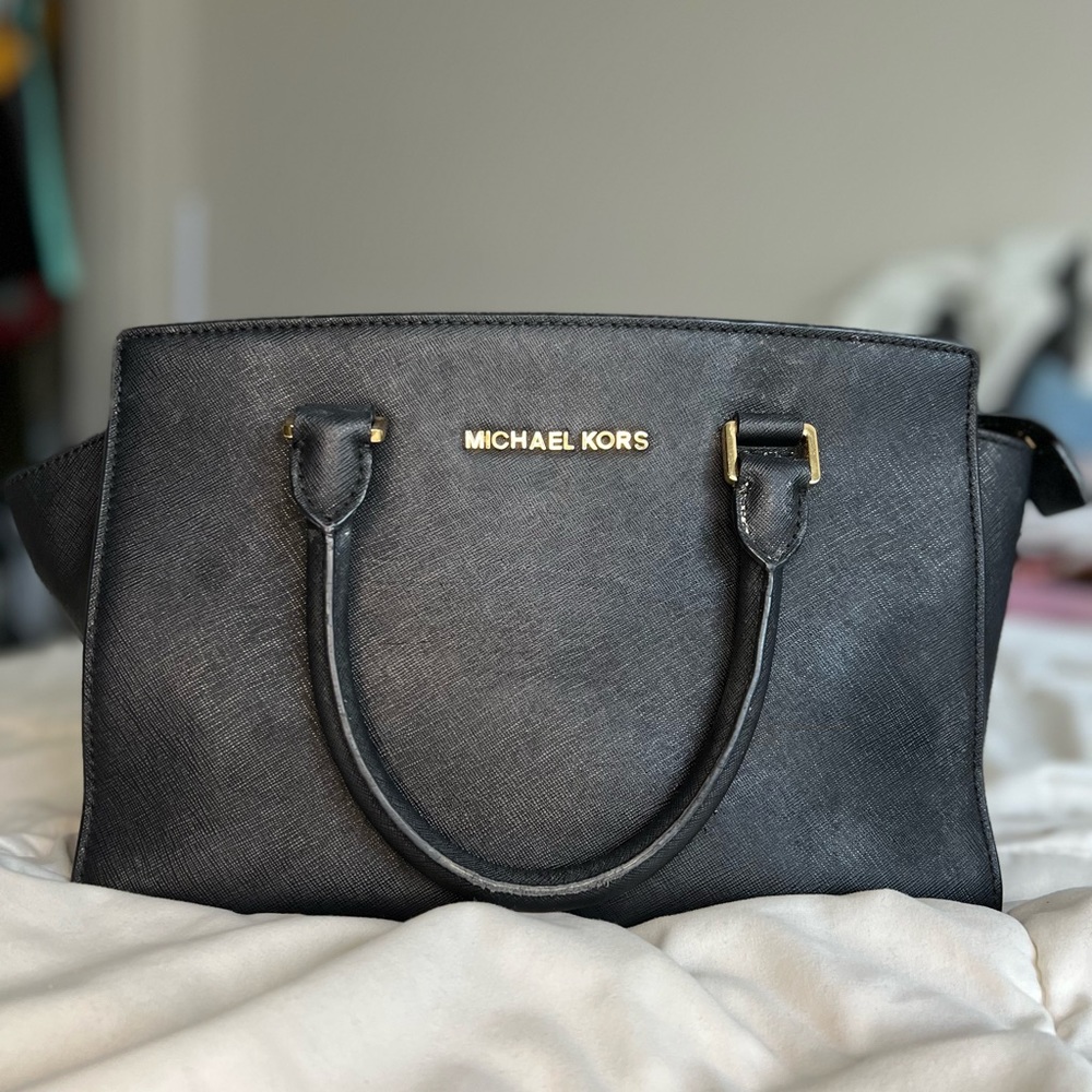 Michael kors black leather purse